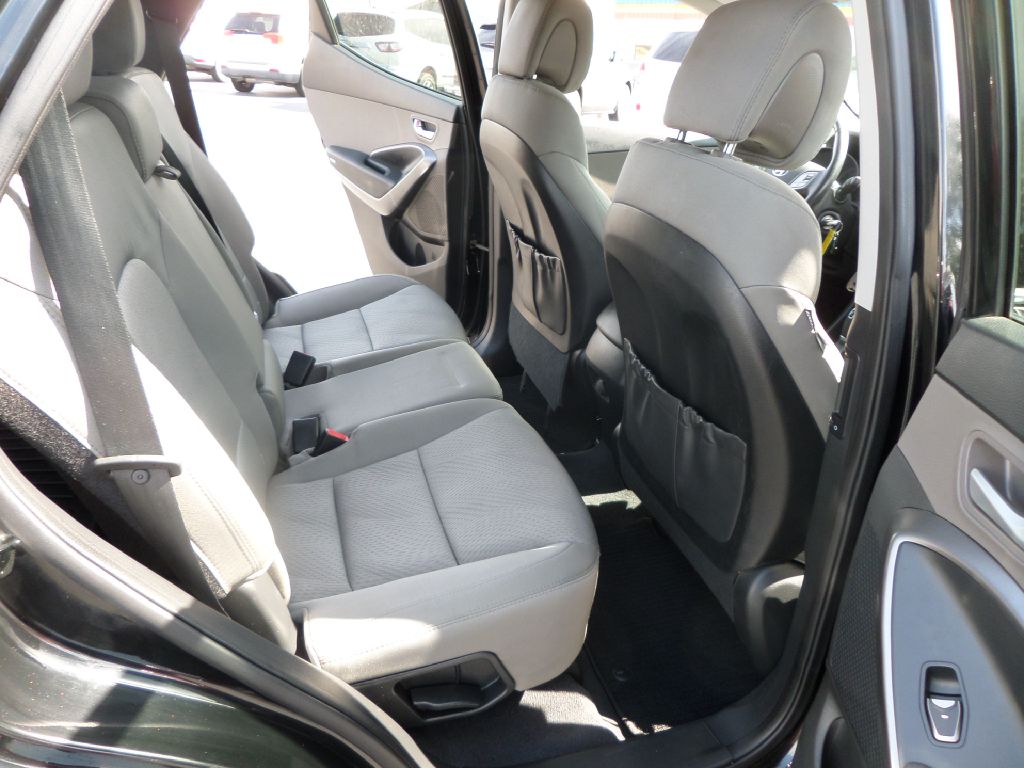 Photo 12 of this HYUNDAI SANTA FE SPORT