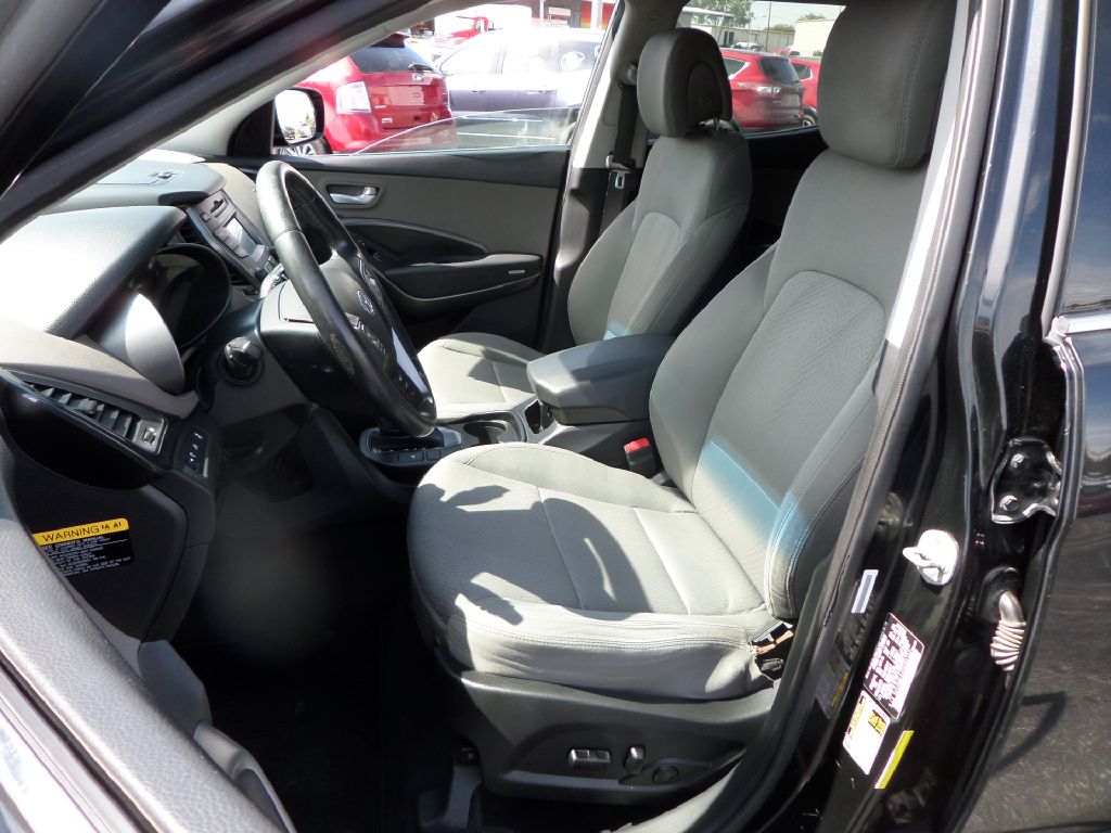 Photo 13 of this HYUNDAI SANTA FE SPORT