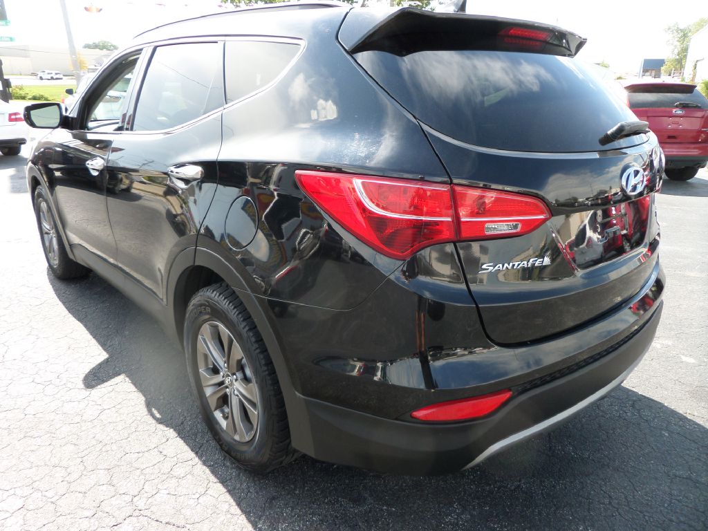Photo 5 of this HYUNDAI SANTA FE SPORT