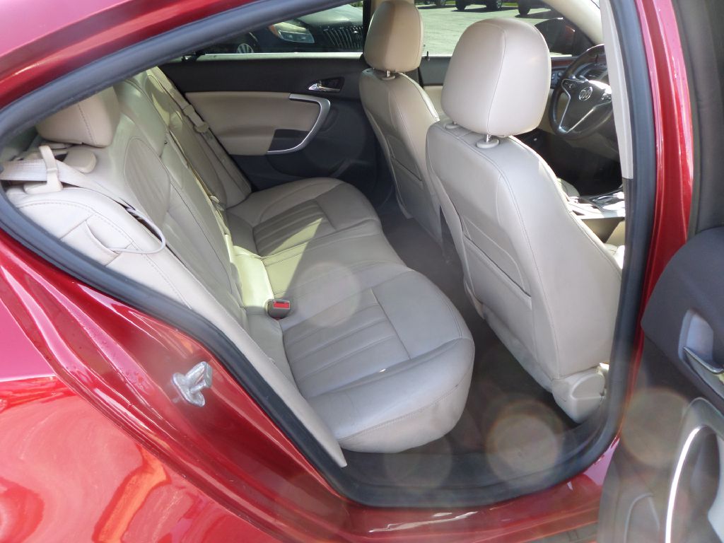 Photo 6 of this BUICK REGAL