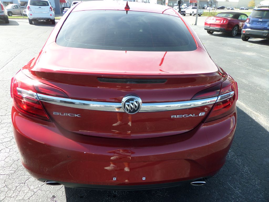 Photo 10 of this BUICK REGAL