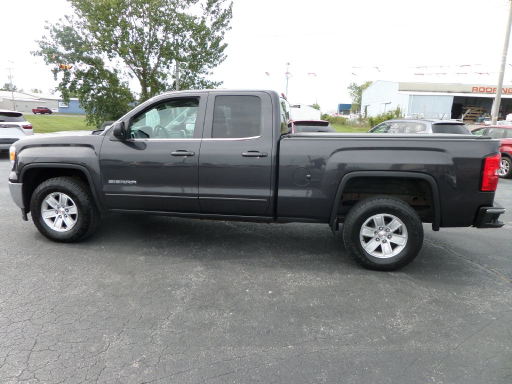 Photo 7 of this GMC SIERRA