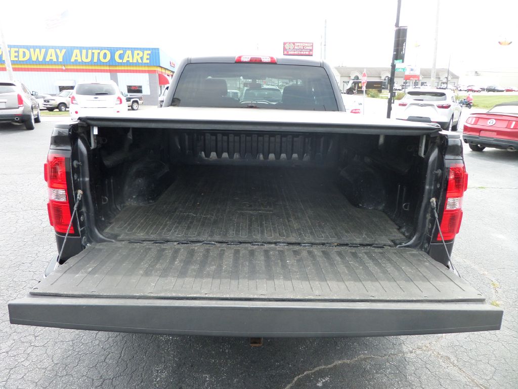 Photo 5 of this GMC SIERRA