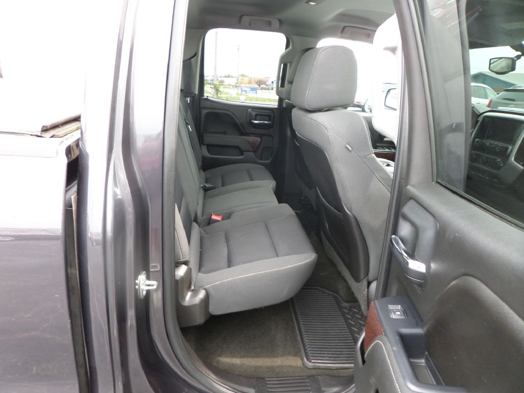 Photo 9 of this GMC SIERRA