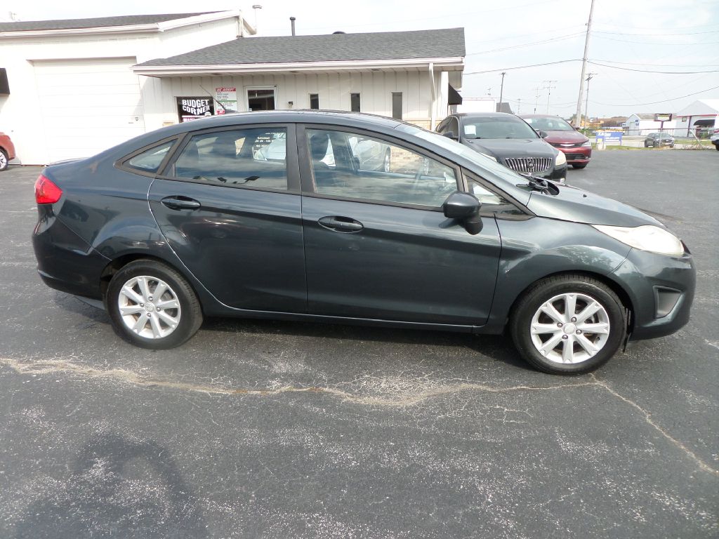2011 FORD FIESTA