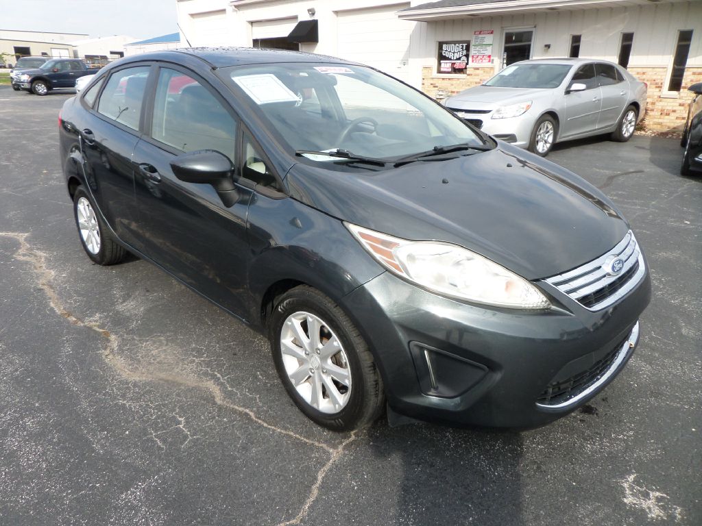 Photo 13 of this FORD FIESTA