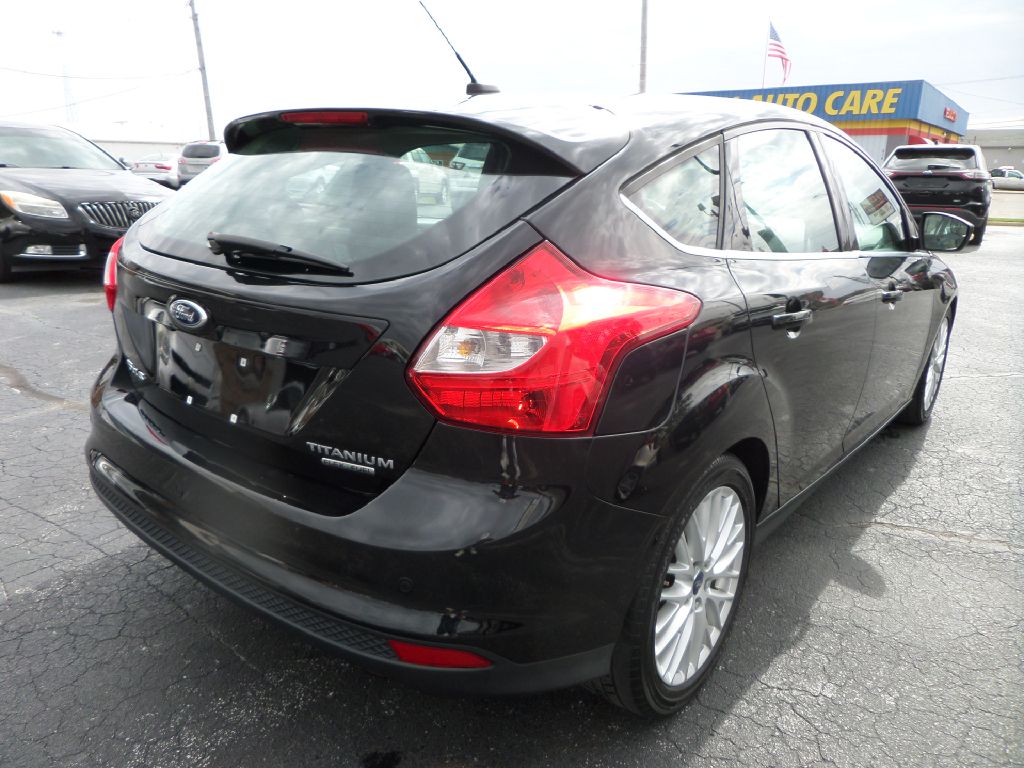 Photo 10 of this FORD FOCUS