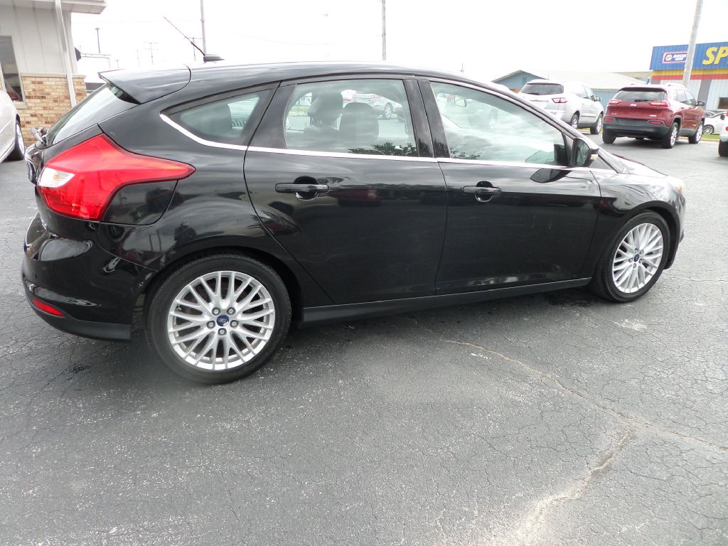 Photo 7 of this FORD FOCUS