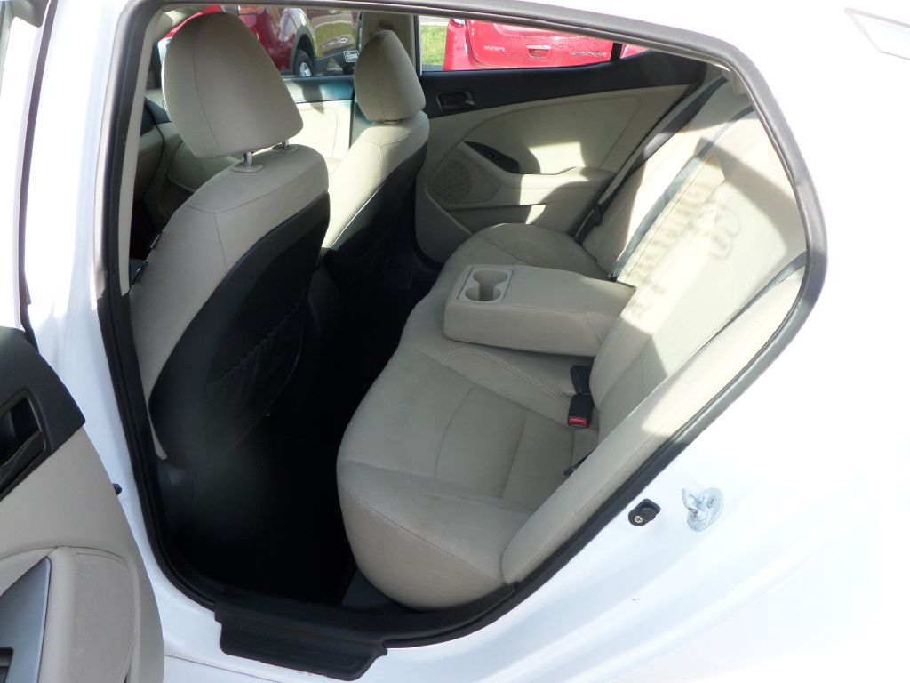 Photo 12 of this KIA OPTIMA