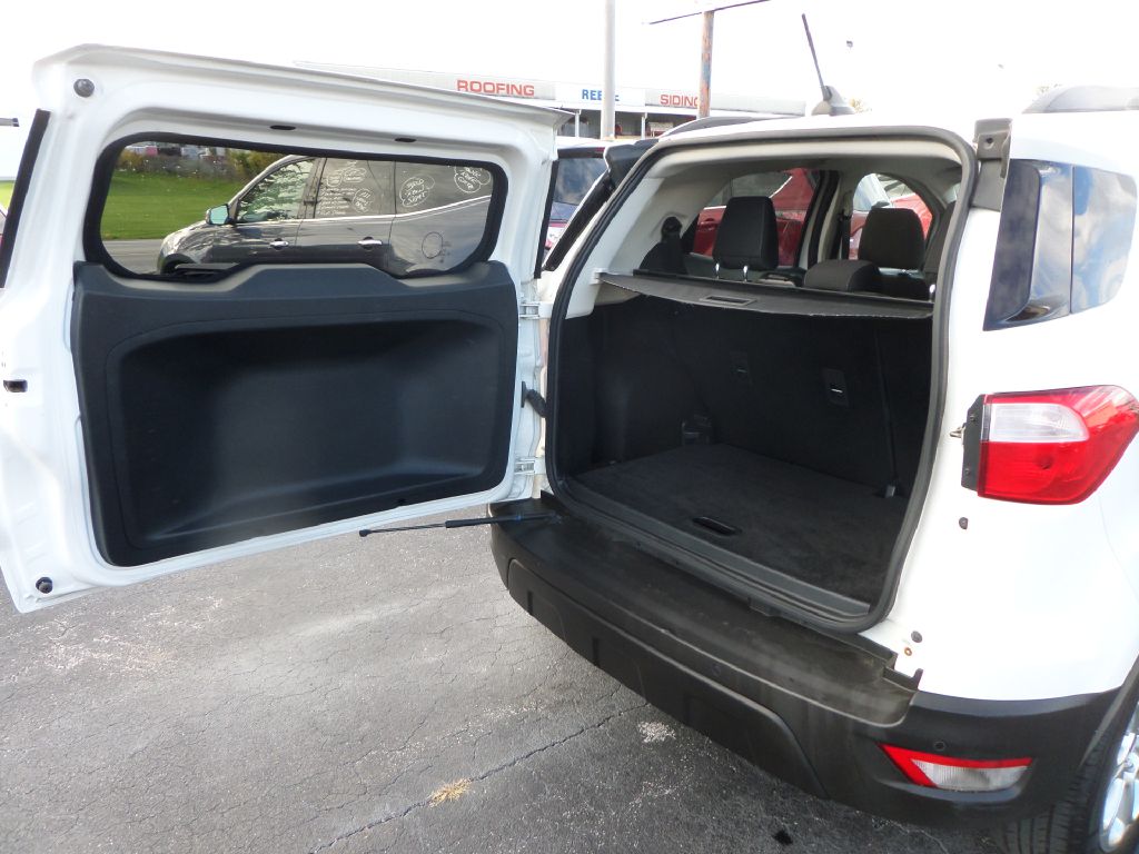 Photo 17 of this FORD ECOSPORT