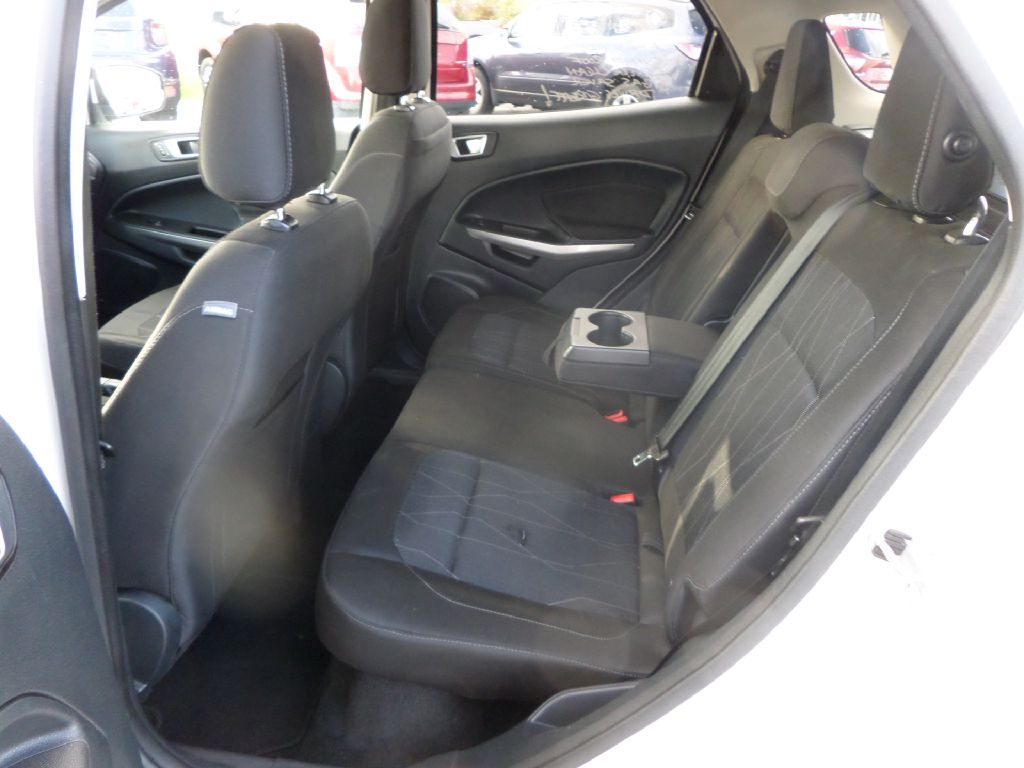 Photo 13 of this FORD ECOSPORT