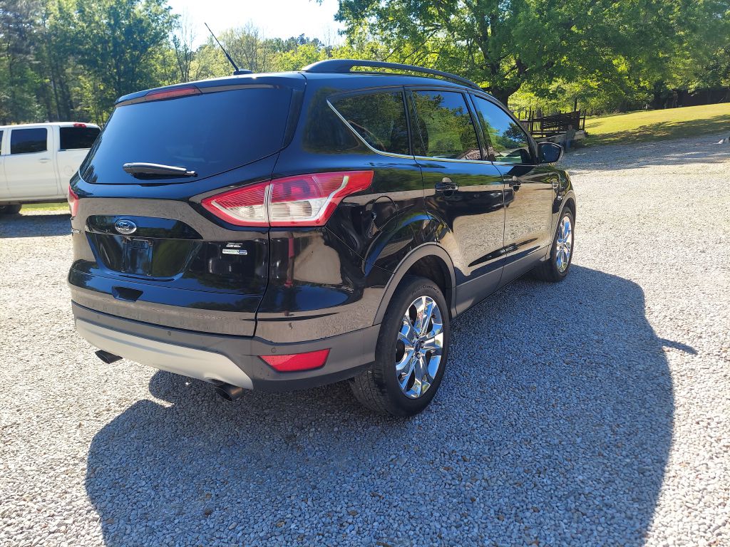 Photo 6 of this FORD ESCAPE
