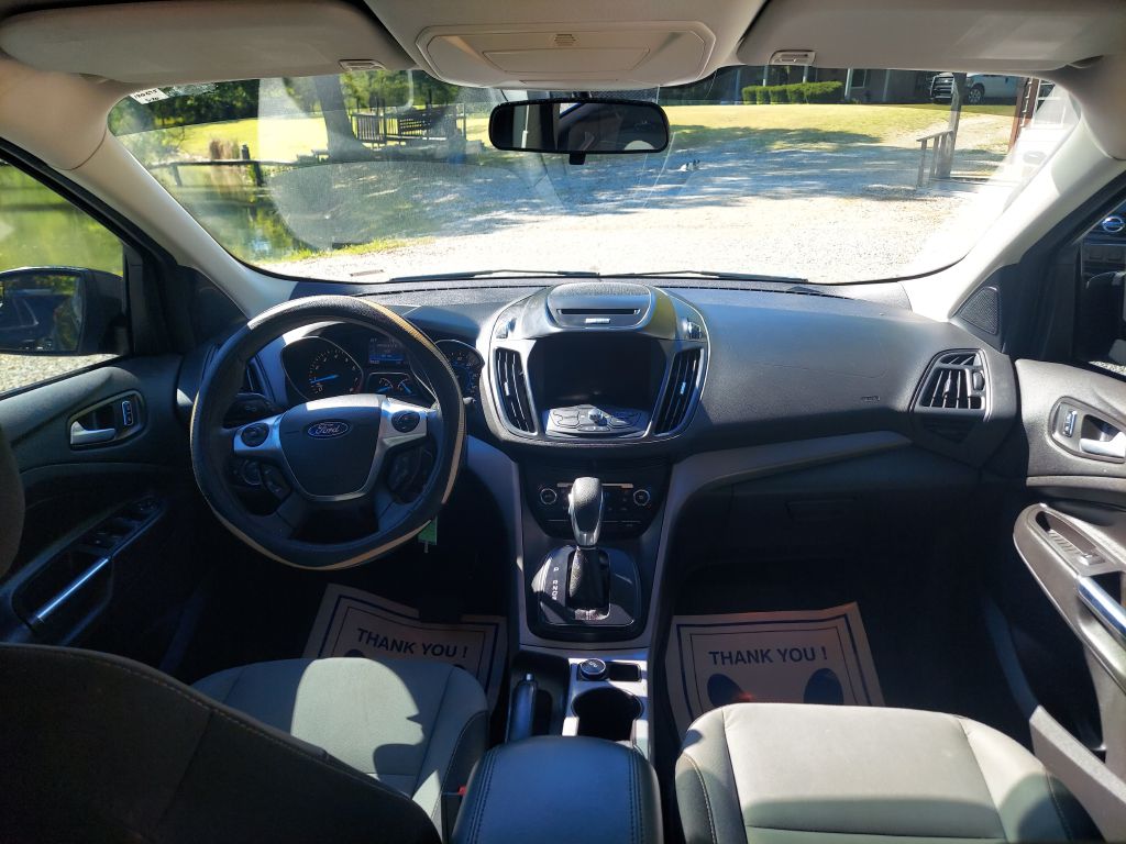 Photo 14 of this FORD ESCAPE