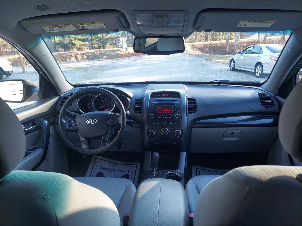 Photo 13 of this KIA SORENTO