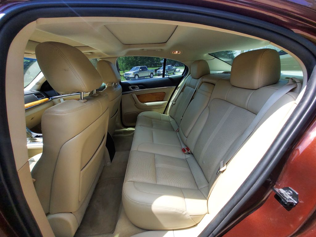 Photo 10 of this LINCOLN MKS