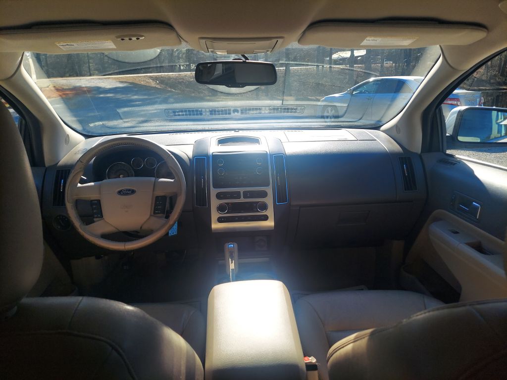 Photo 8 of this FORD EDGE