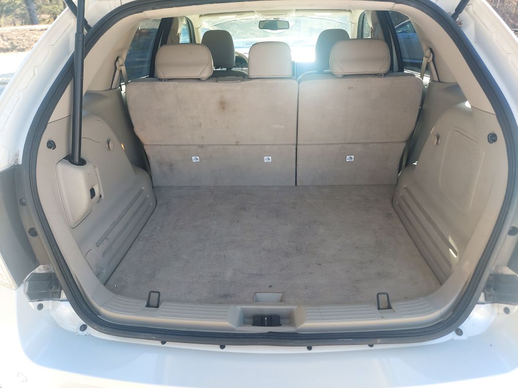 Photo 9 of this FORD EDGE