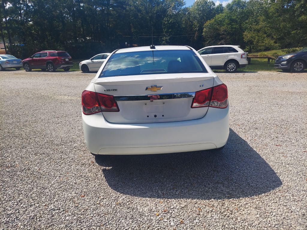 Photo 5 of this CHEVROLET CRUZE