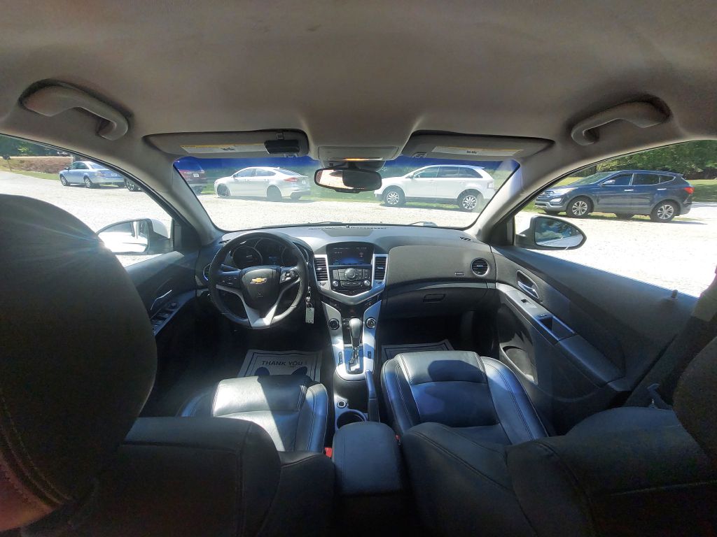 Photo 9 of this CHEVROLET CRUZE