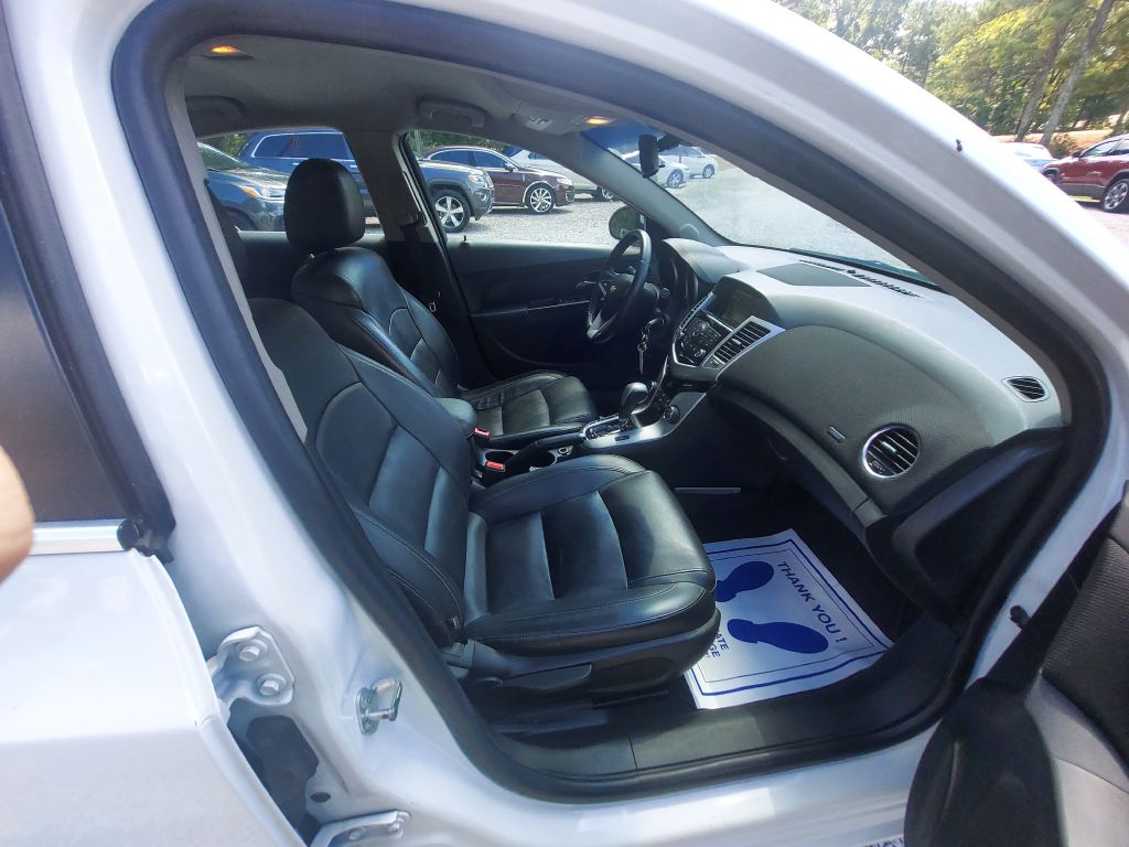 Photo 12 of this CHEVROLET CRUZE