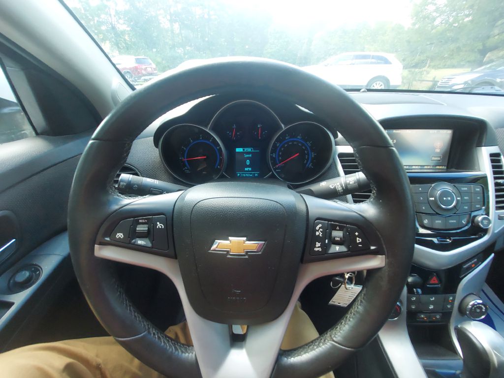 Photo 14 of this CHEVROLET CRUZE