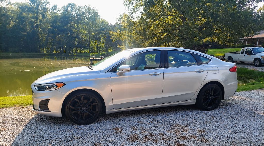 Photo 2 of this FORD FUSION