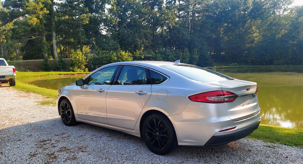 Photo 3 of this FORD FUSION