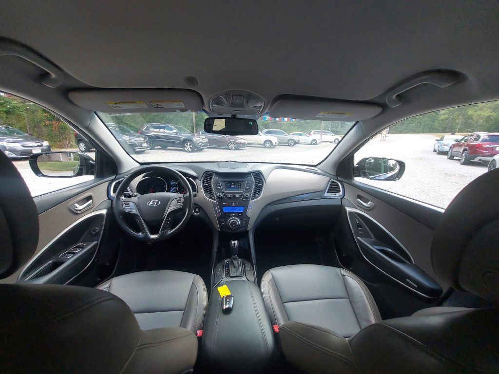 Photo 9 of this HYUNDAI SANTA FE SPORT