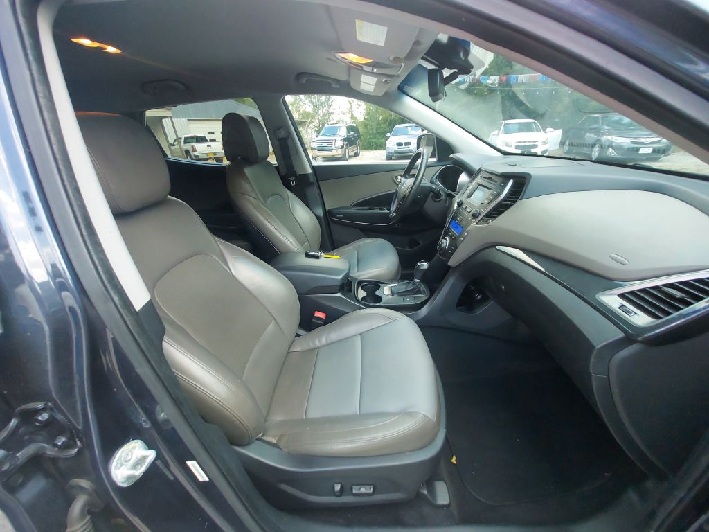 Photo 12 of this HYUNDAI SANTA FE SPORT