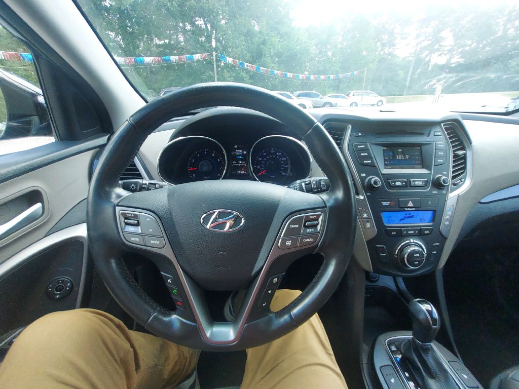 Photo 15 of this HYUNDAI SANTA FE SPORT