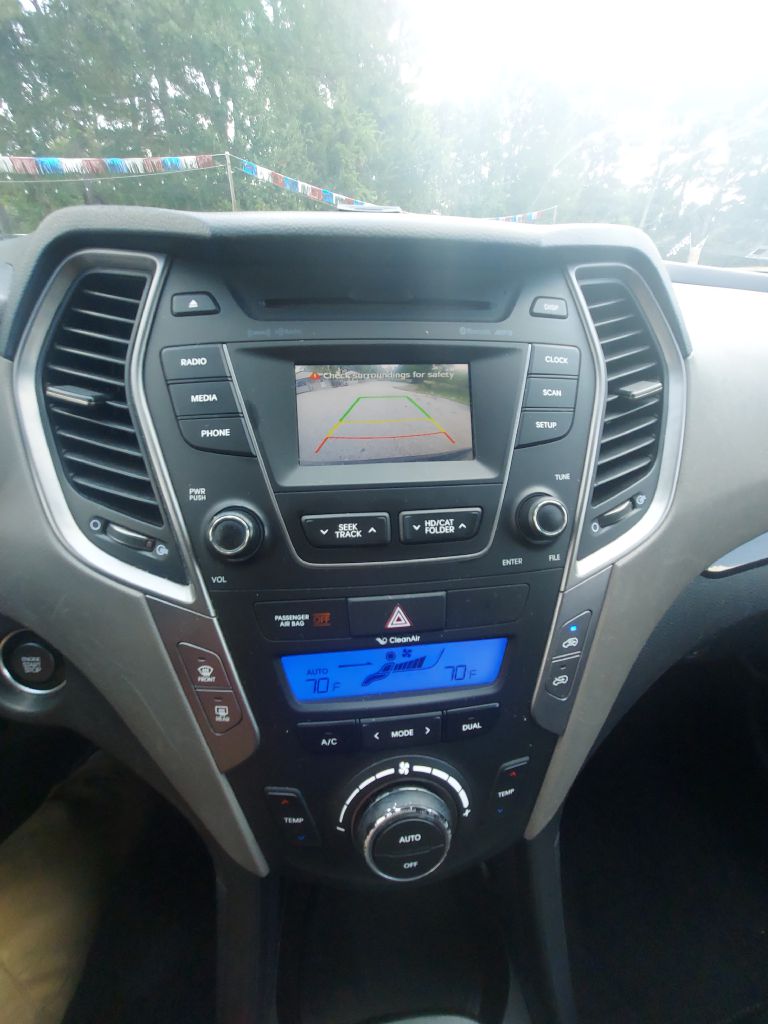 Photo 16 of this HYUNDAI SANTA FE SPORT