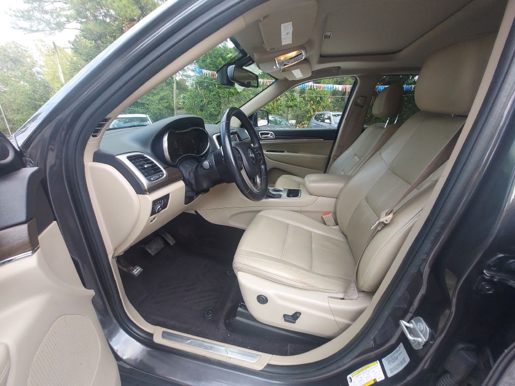 Photo 9 of this JEEP GRAND CHEROKEE