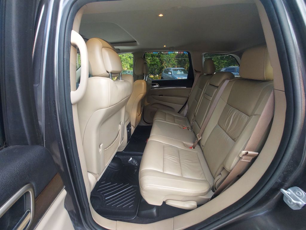 Photo 10 of this JEEP GRAND CHEROKEE