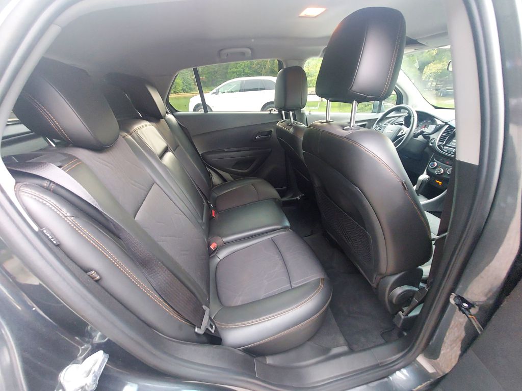 Photo 13 of this CHEVROLET TRAX