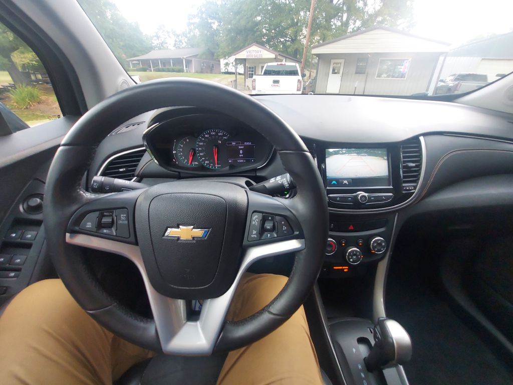 Photo 10 of this CHEVROLET TRAX