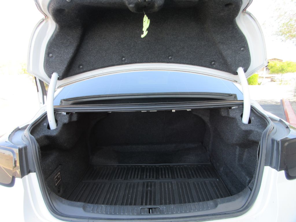 Car Image 10