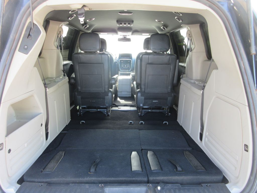 Car Image 12