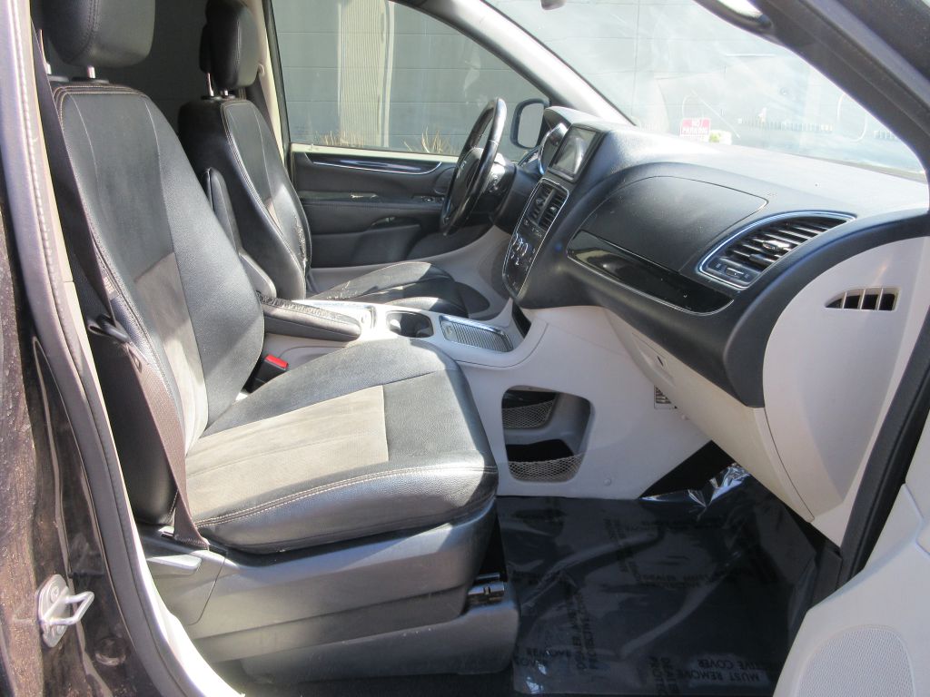 Car Image 15
