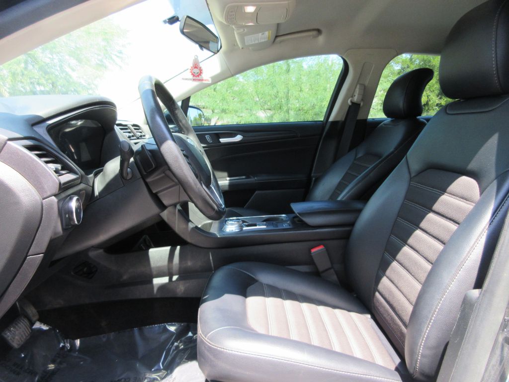 Car Image 8