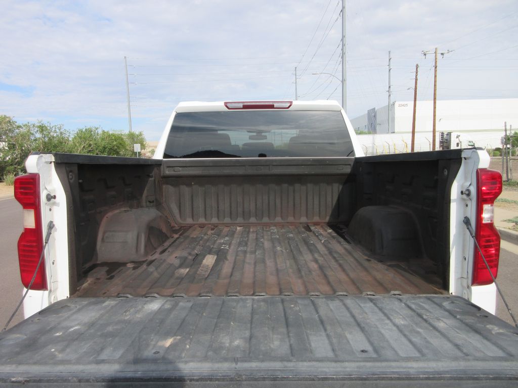 Car Image 10