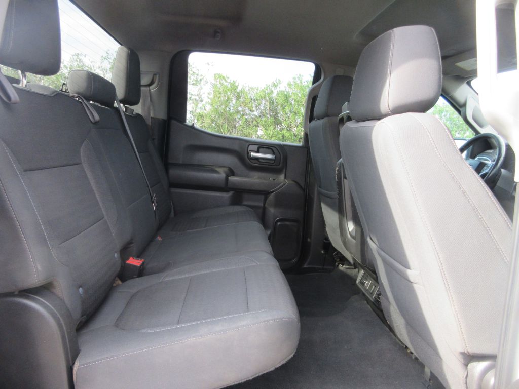 Car Image 11