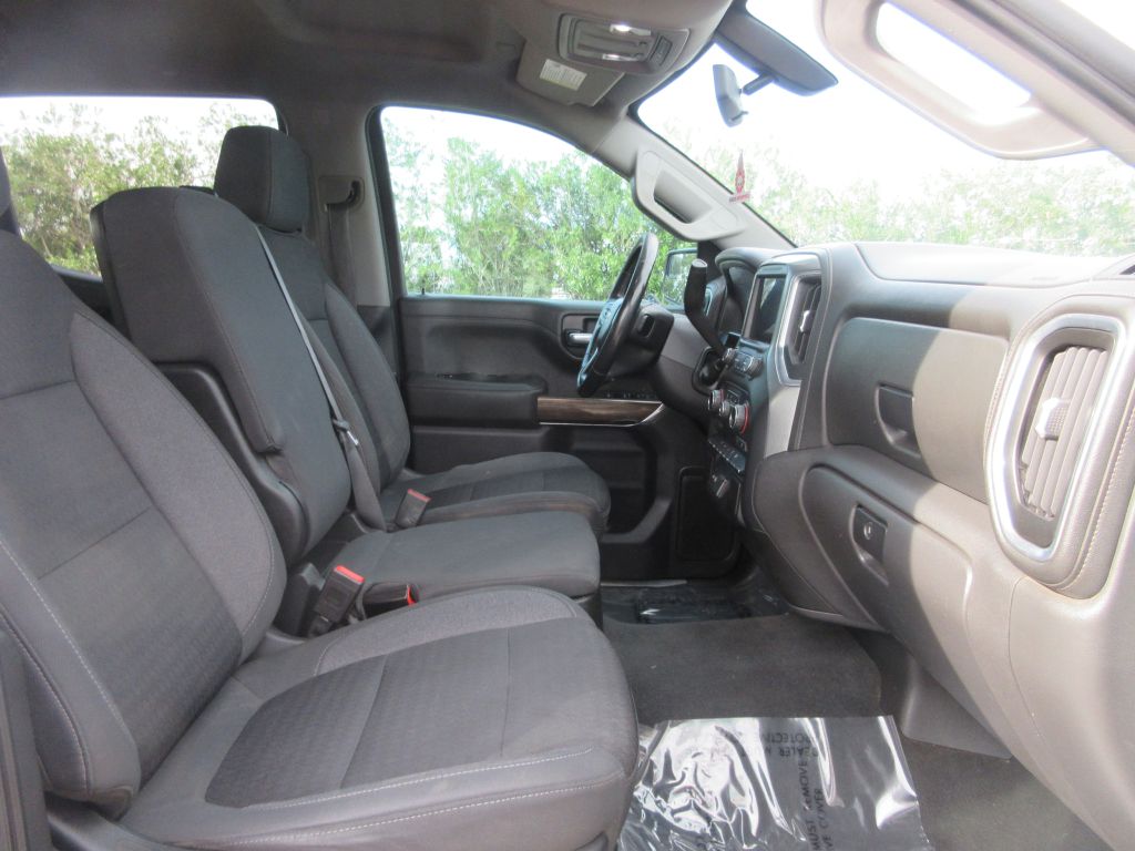 Car Image 12