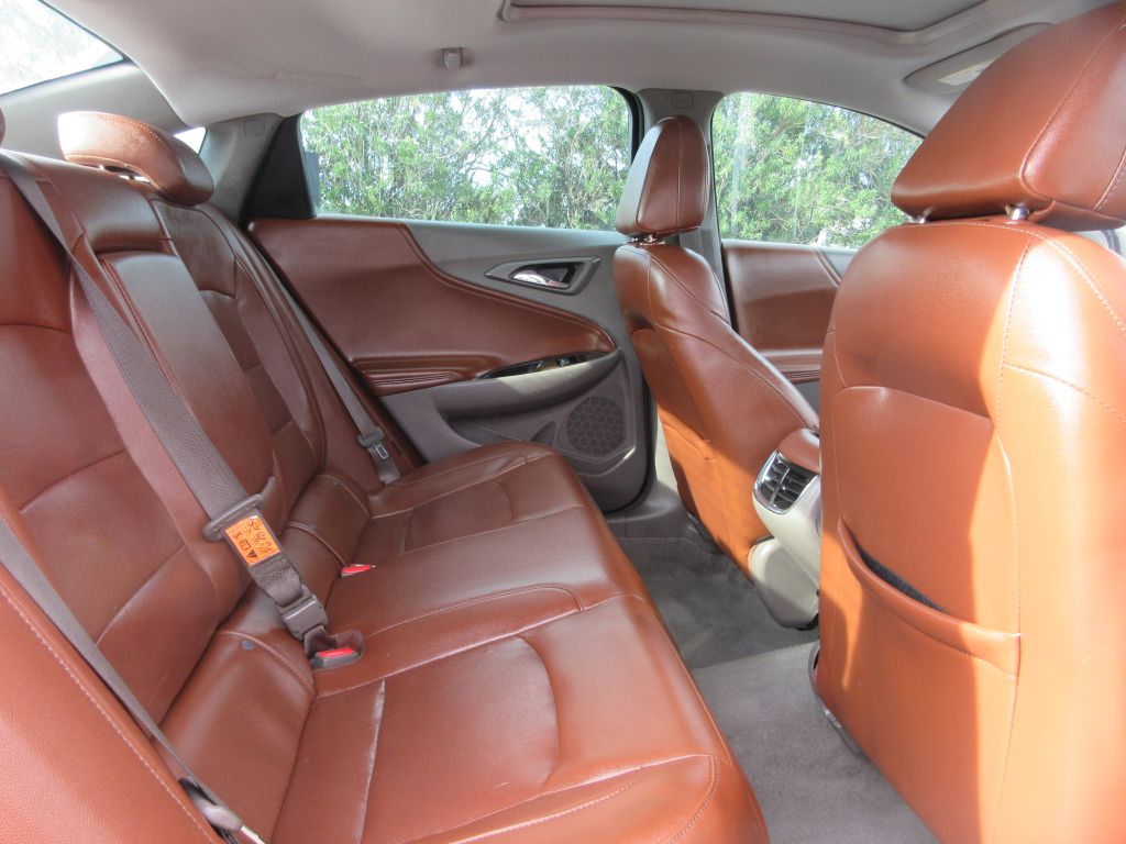 Car Image 12