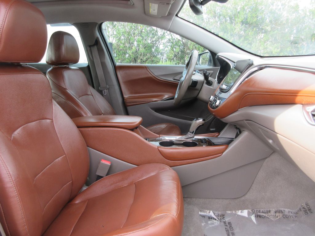 Car Image 13