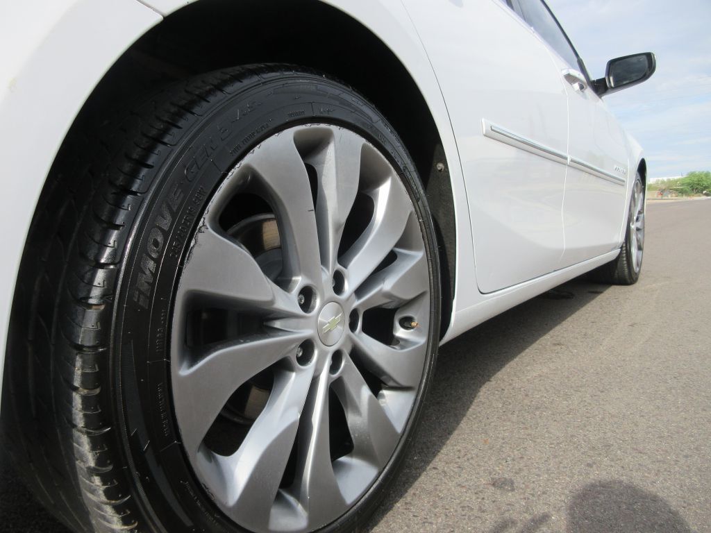 Car Image 14