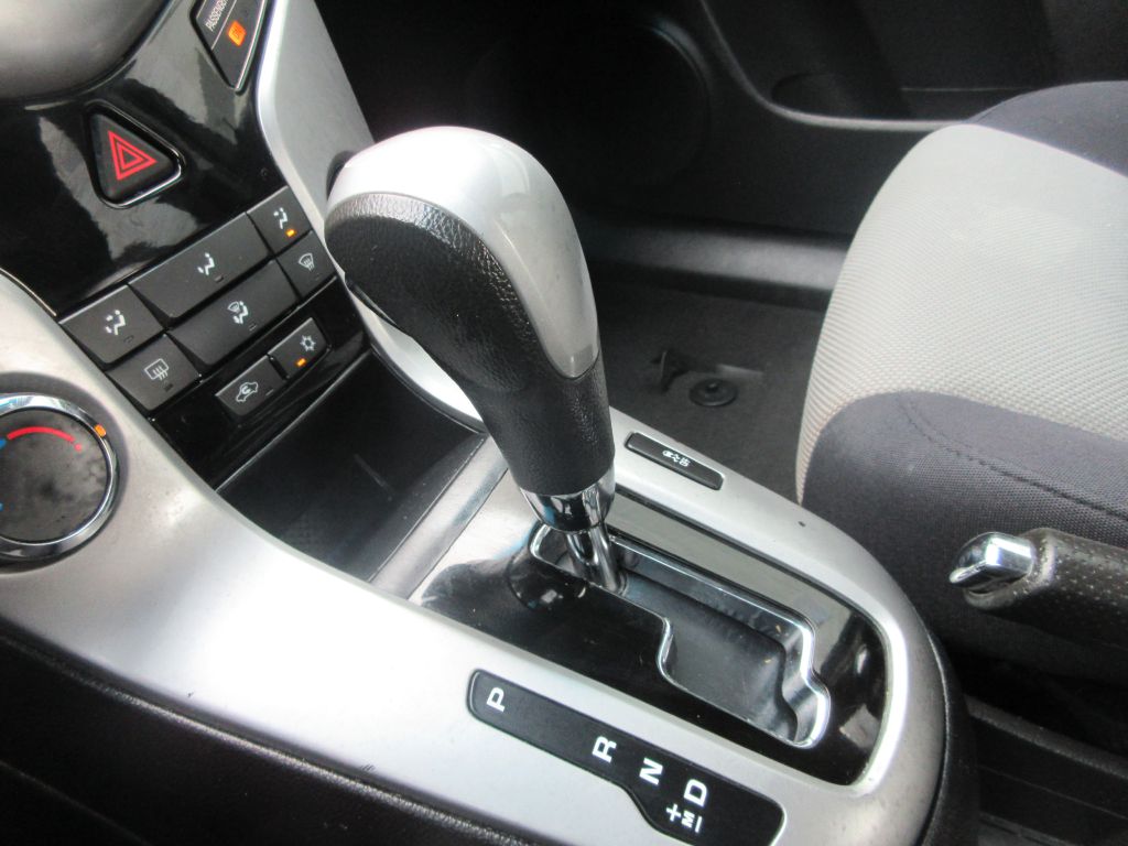 Car Image 16