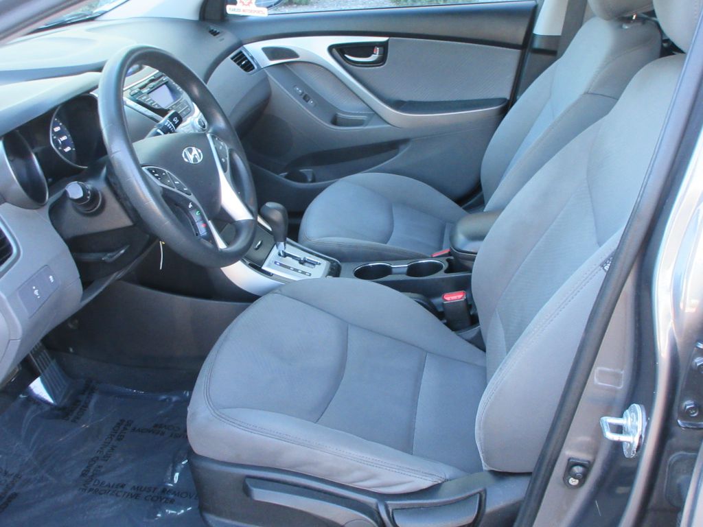 Car Image 9