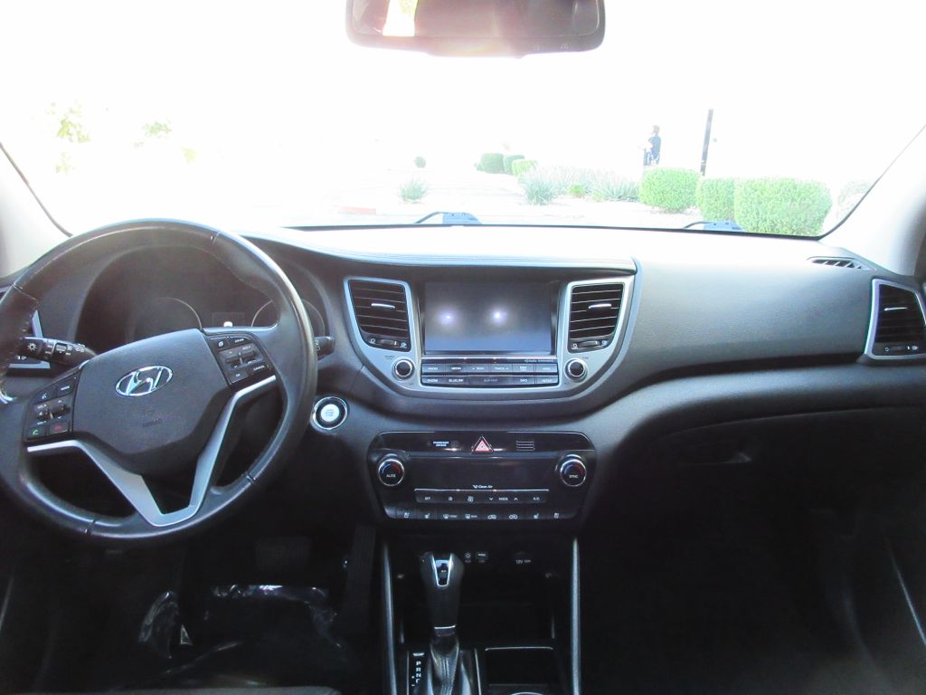 Car Image 11
