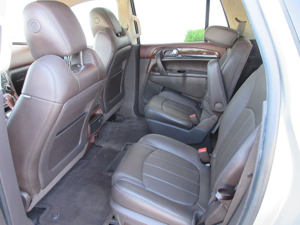 Car Image 9