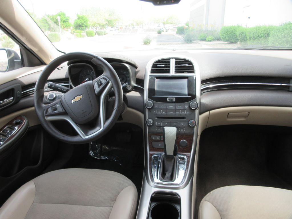 Car Image 12